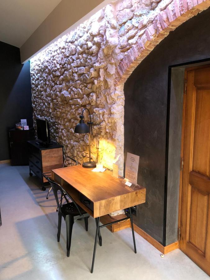 Le Tresor Des Templiers Hotell Malataverne Exteriör bild